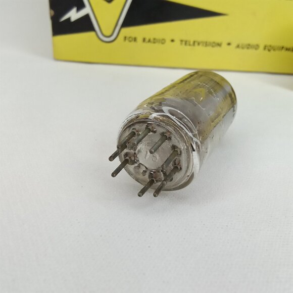 WWII Era Electronic Tube With Box Set Of 5 Sylvania Model 6GQ7 NOS NIB 1940s - Picture 7 of 16